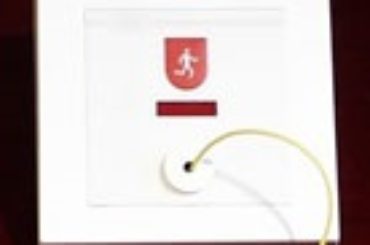 NESK 124 trekkontakt